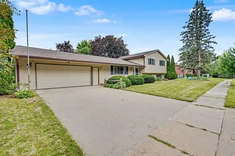 2117 Tilbury Road Waterloo IA 50701