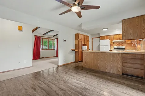 2117 Tilbury Road Waterloo IA 50701