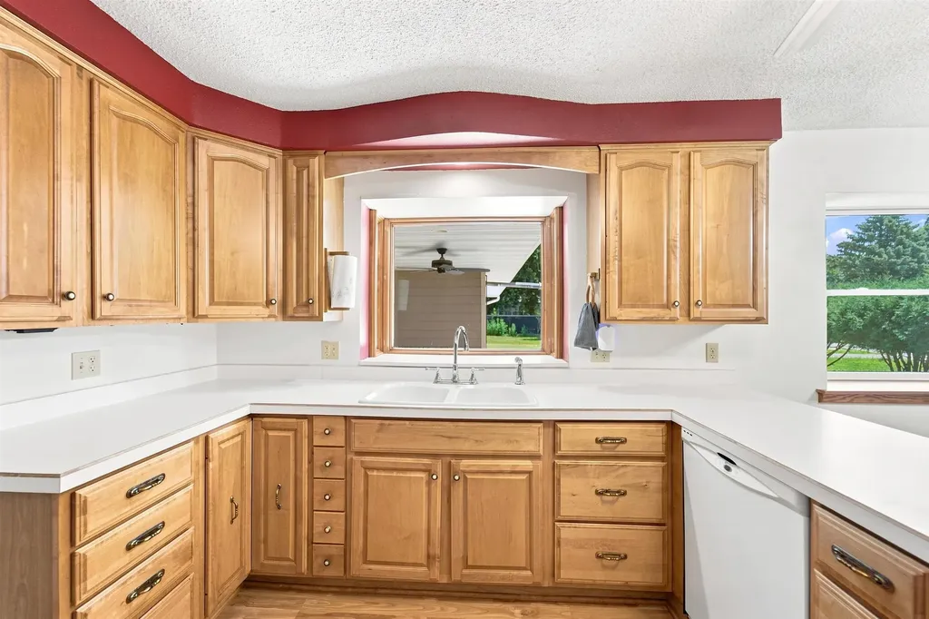 808 Pleasant Street Sumner IA 50674