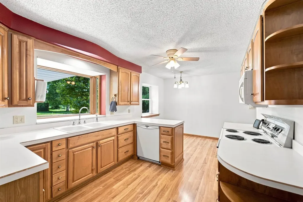 808 Pleasant Street Sumner IA 50674