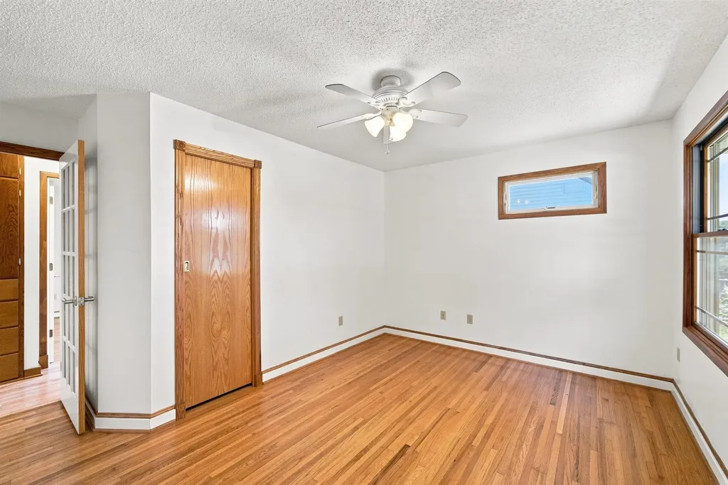 808 Pleasant Street Sumner IA 50674