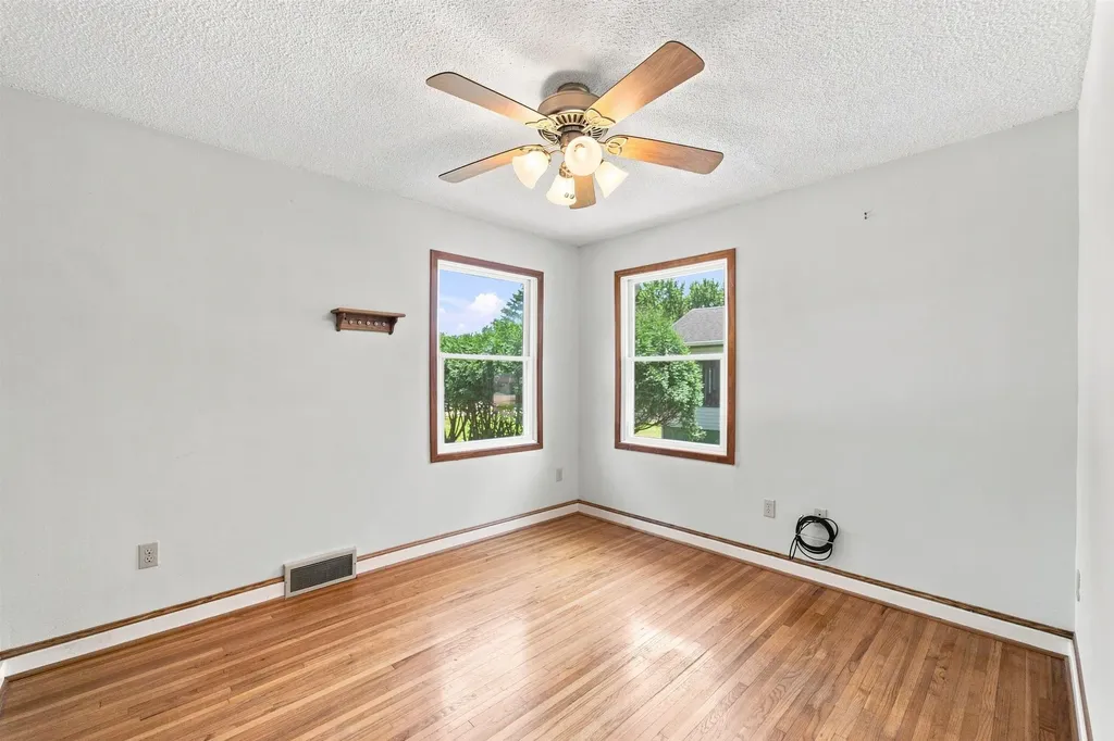 808 Pleasant Street Sumner IA 50674