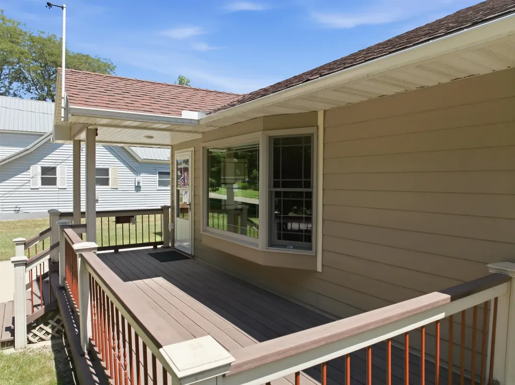 808 Pleasant Street Sumner IA 50674
