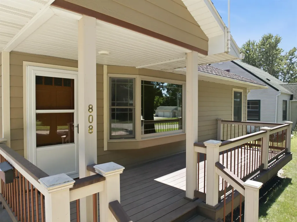 808 Pleasant Street Sumner IA 50674