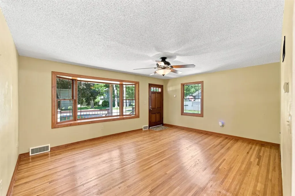 808 Pleasant Street Sumner IA 50674