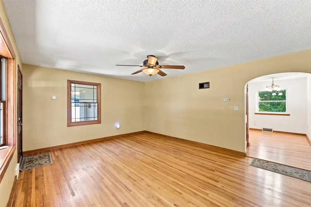 808 Pleasant Street Sumner IA 50674