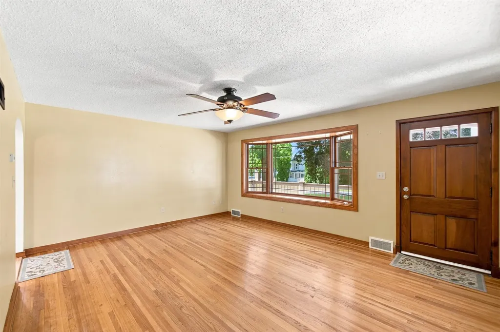 808 Pleasant Street Sumner IA 50674