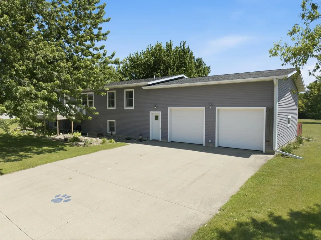 200 Country Heights Drive Sumner IA 50674