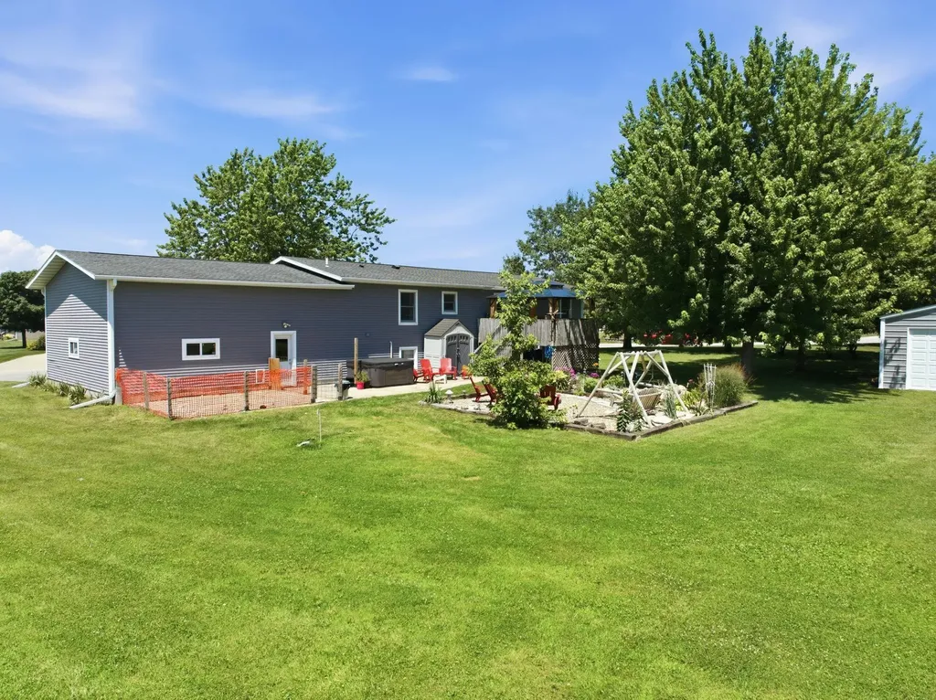 200 Country Heights Drive Sumner IA 50674