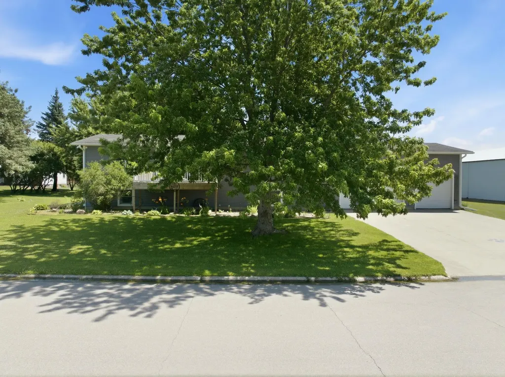200 Country Heights Drive Sumner IA 50674