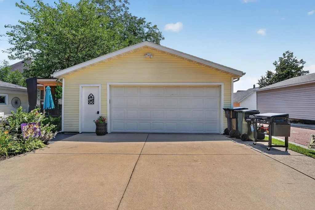 1703 Clay Street Cedar Falls IA 50613