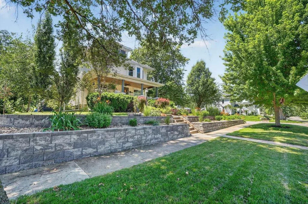 1703 Clay Street Cedar Falls IA 50613