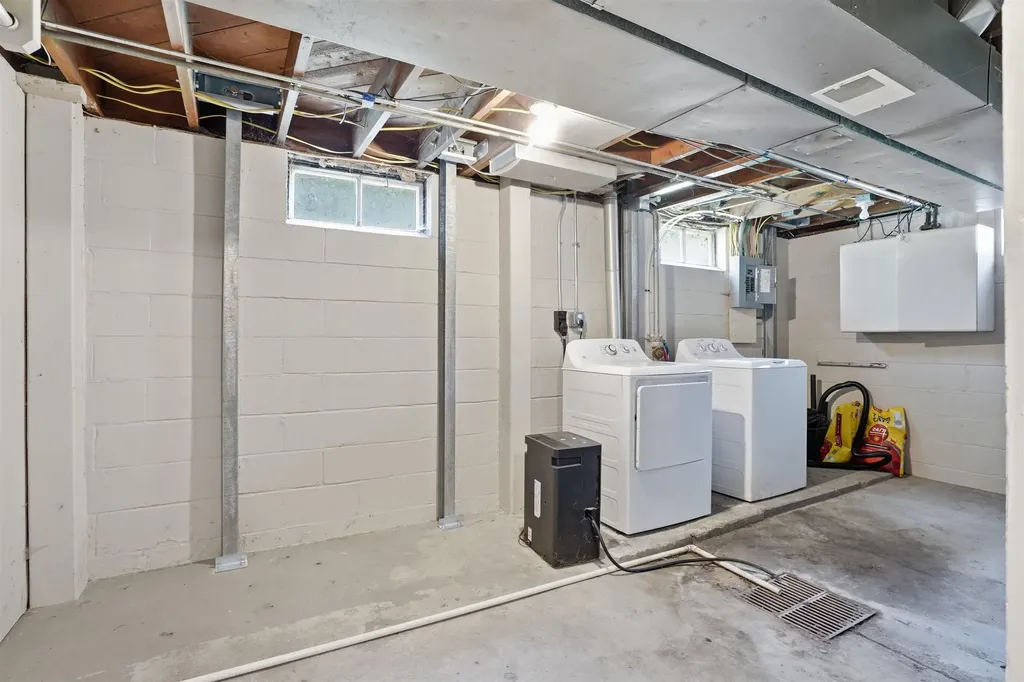 700 Cornwall Avenue Waterloo IA 50702