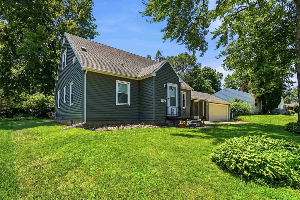 700 Cornwall Avenue Waterloo IA 50702