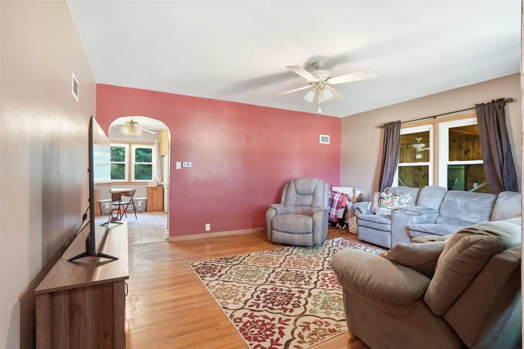 700 Cornwall Avenue Waterloo IA 50702