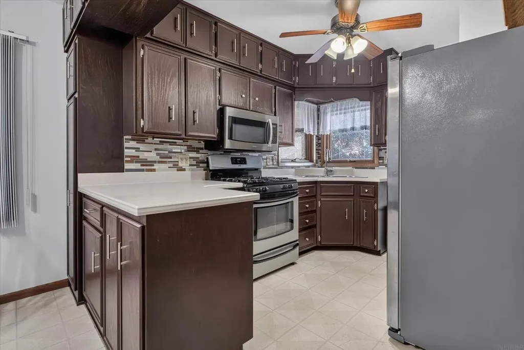 125 Linwood Street Waterloo IA 50702