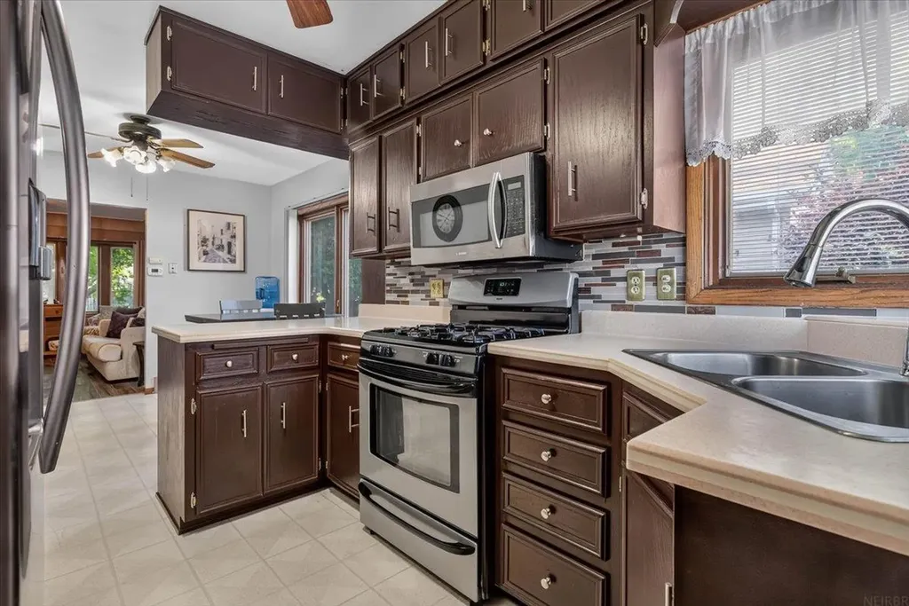 125 Linwood Street Waterloo IA 50702