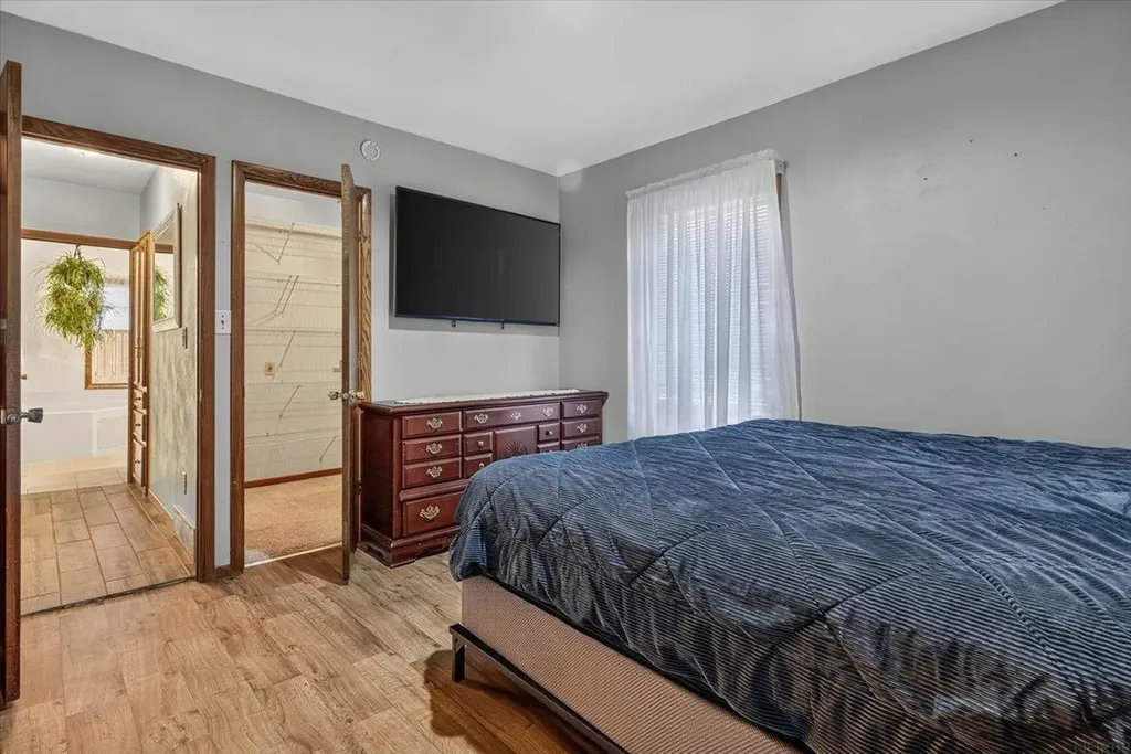 125 Linwood Street Waterloo IA 50702