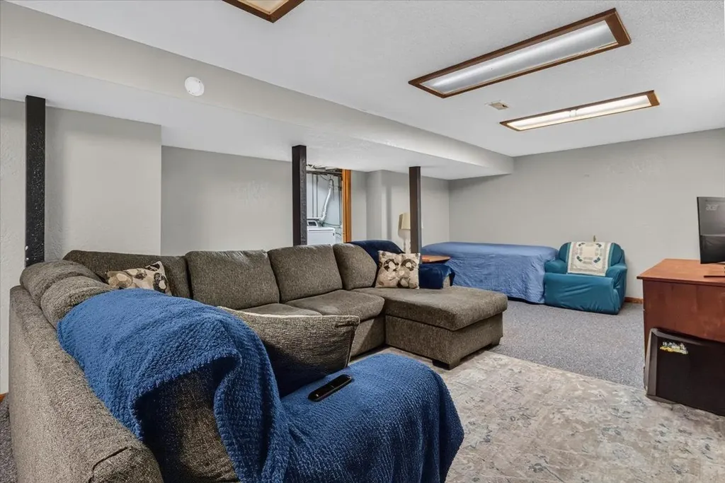 125 Linwood Street Waterloo IA 50702