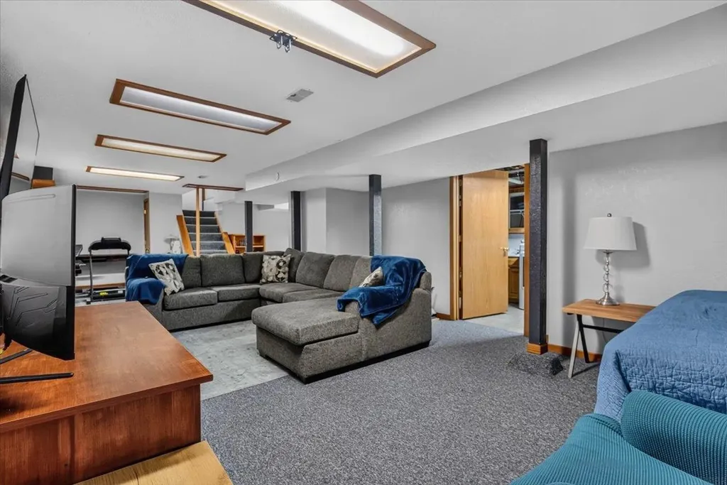 125 Linwood Street Waterloo IA 50702