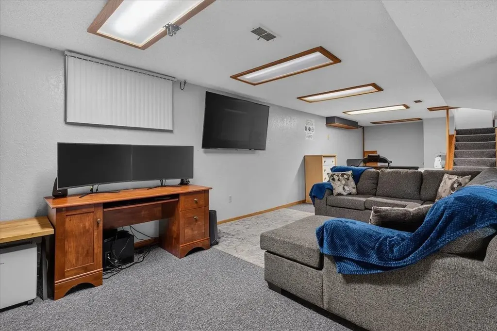 125 Linwood Street Waterloo IA 50702