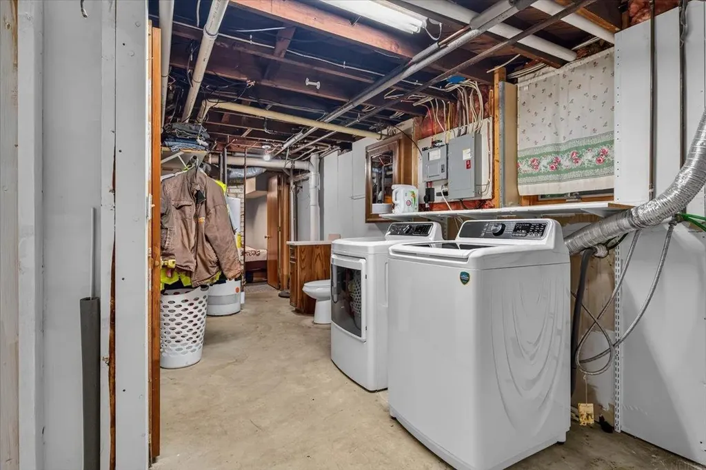 125 Linwood Street Waterloo IA 50702