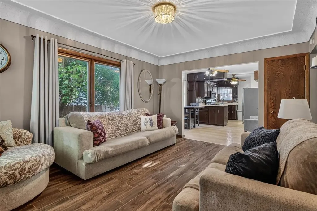 125 Linwood Street Waterloo IA 50702