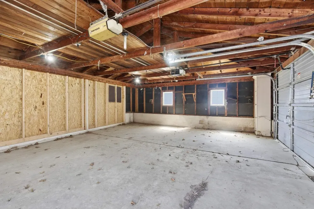 1811 Sager Avenue Waterloo IA 50701