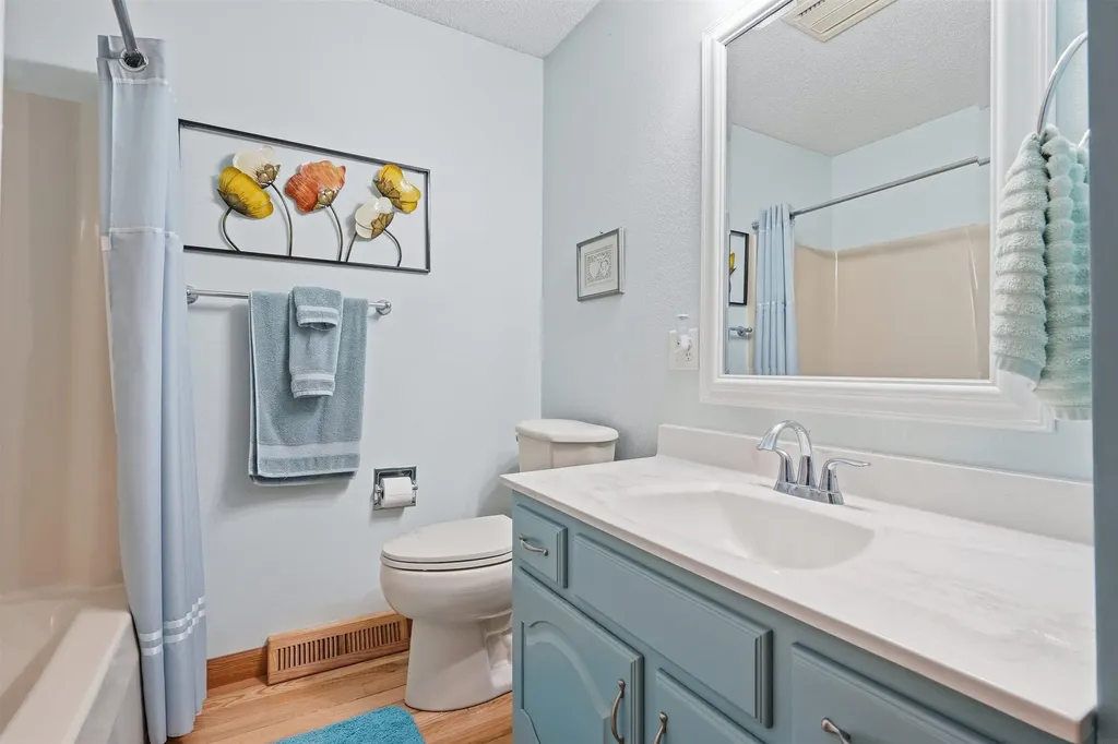 1210 NE 4th Street Independence IA 50644