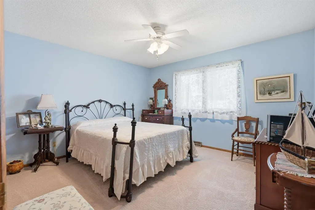 1210 NE 4th Street Independence IA 50644