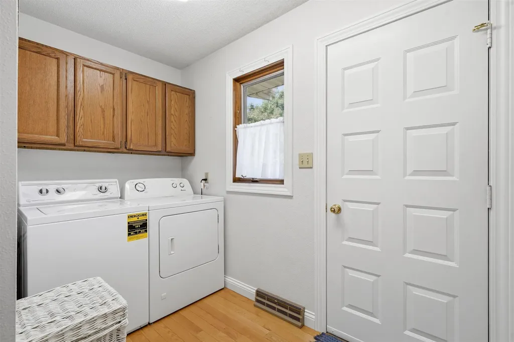 1210 NE 4th Street Independence IA 50644