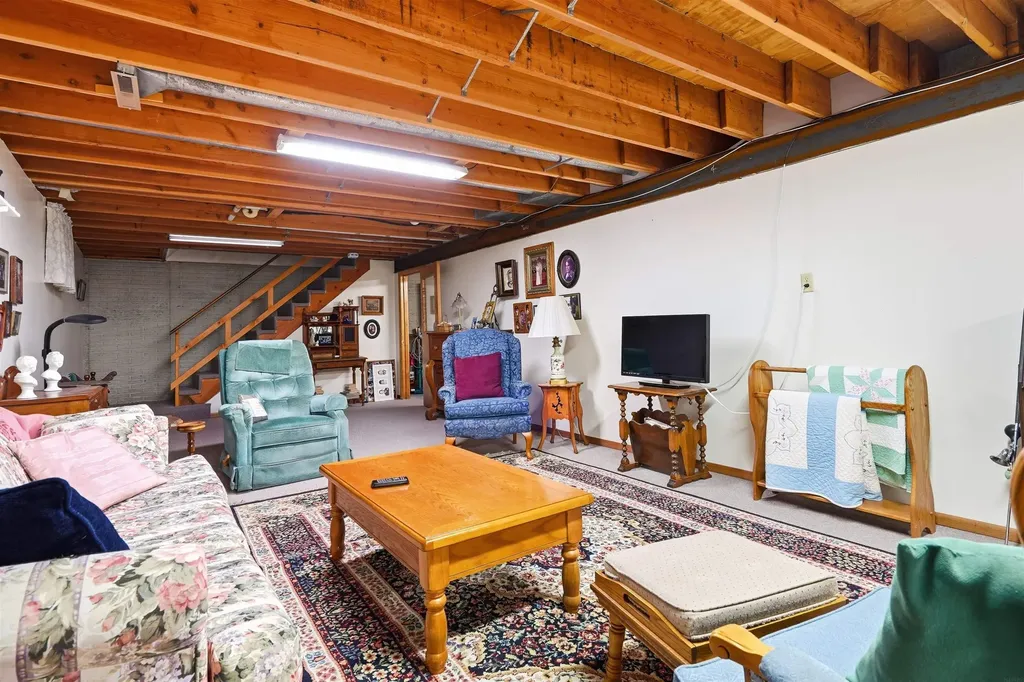 1210 NE 4th Street Independence IA 50644
