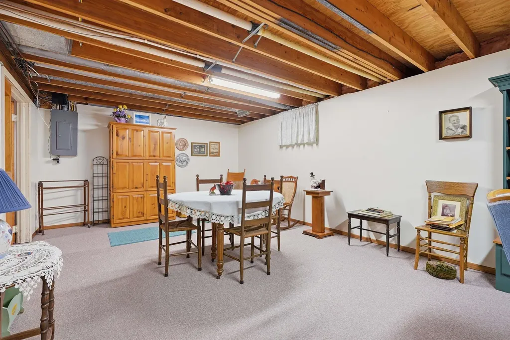 1210 NE 4th Street Independence IA 50644