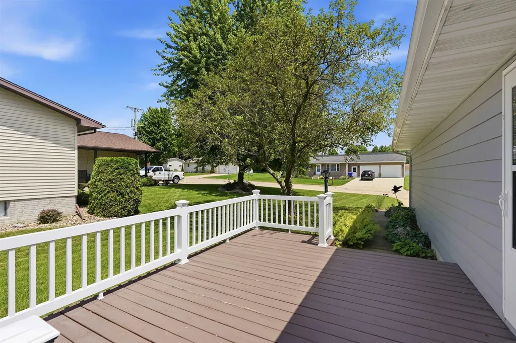 1210 NE 4th Street Independence IA 50644