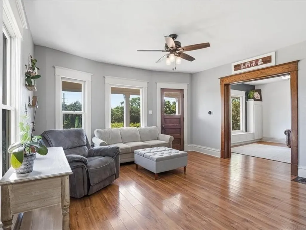 4245 W 4th Street Waterloo IA 50701