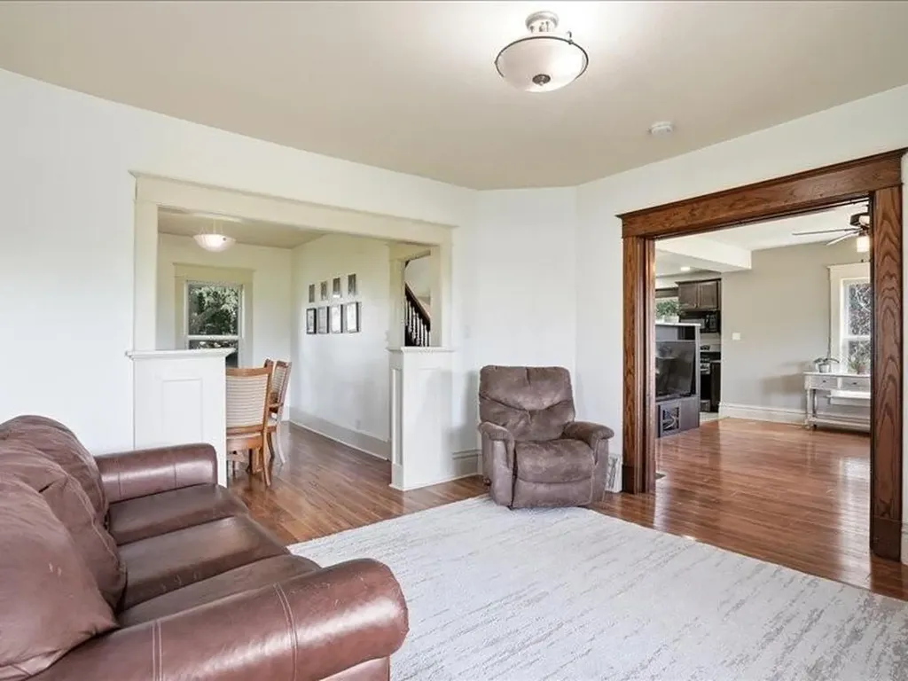 4245 W 4th Street Waterloo IA 50701