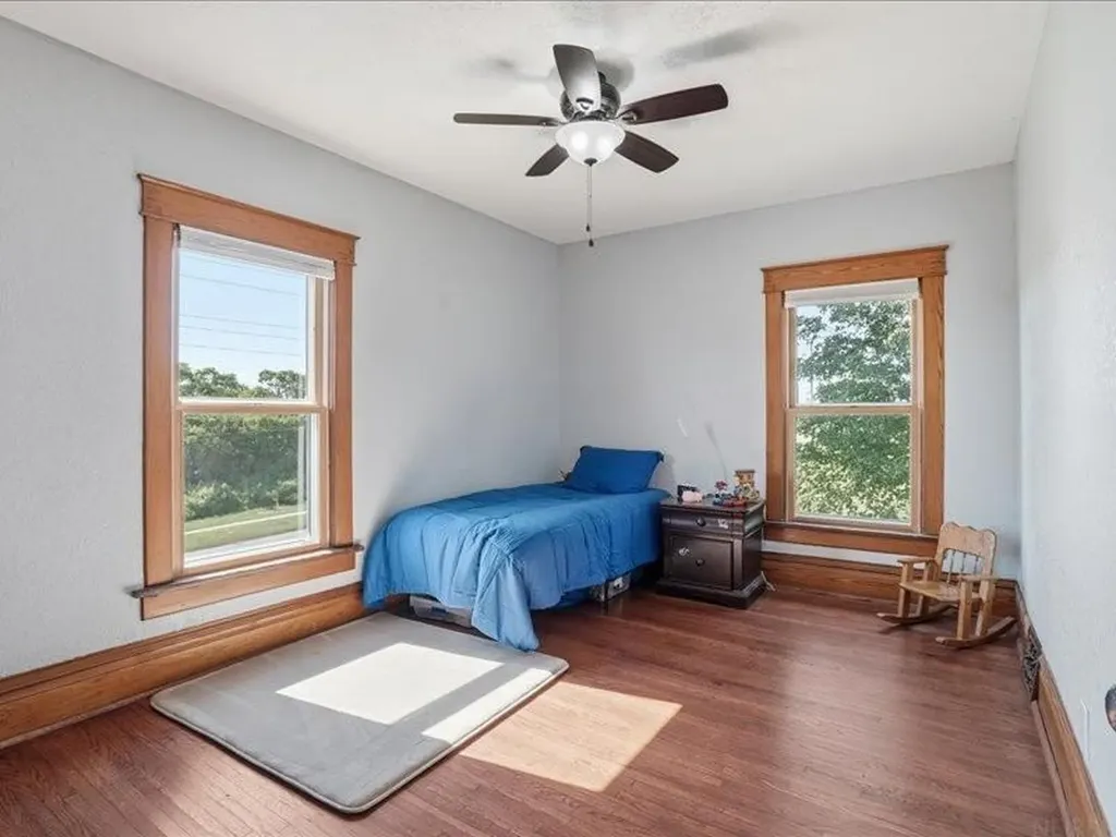 4245 W 4th Street Waterloo IA 50701