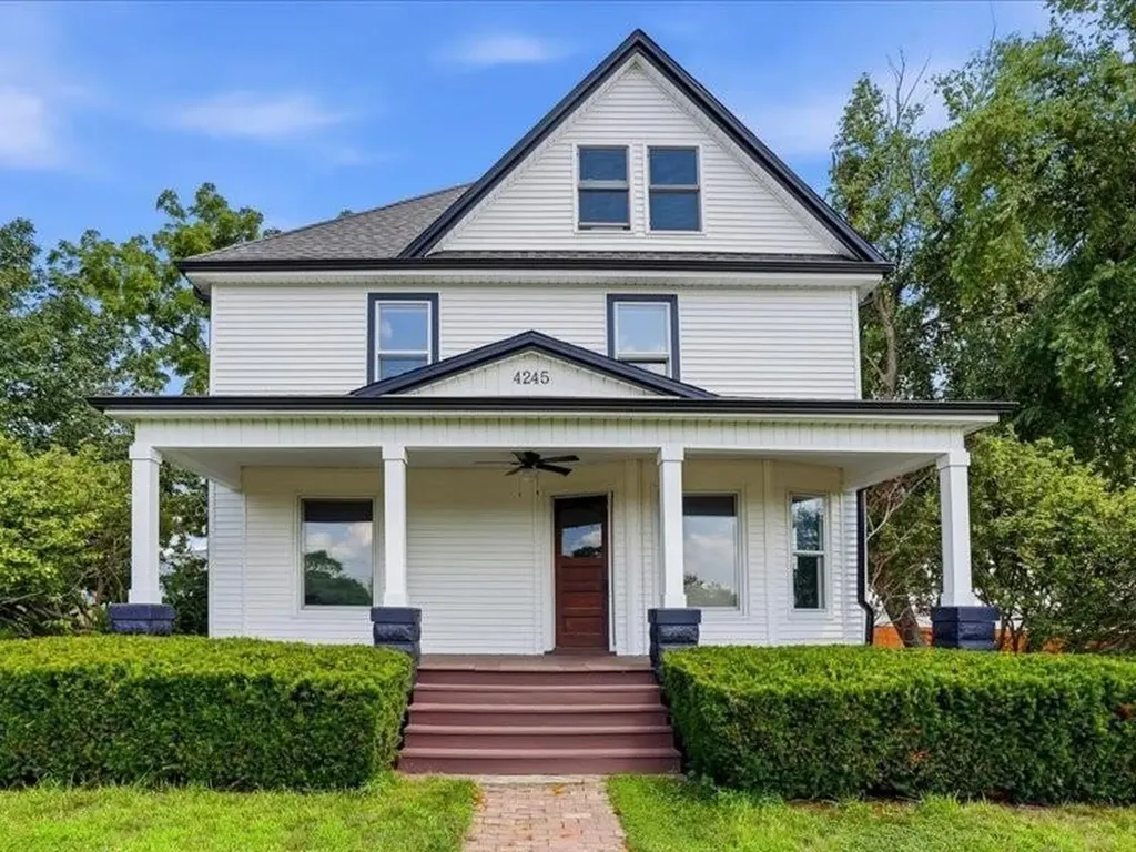 4245 W 4th Street Waterloo IA 50701