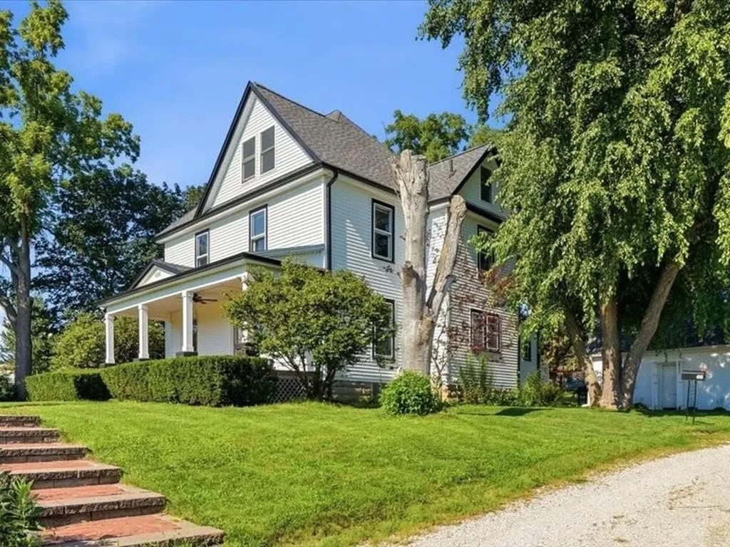 4245 W 4th Street Waterloo IA 50701