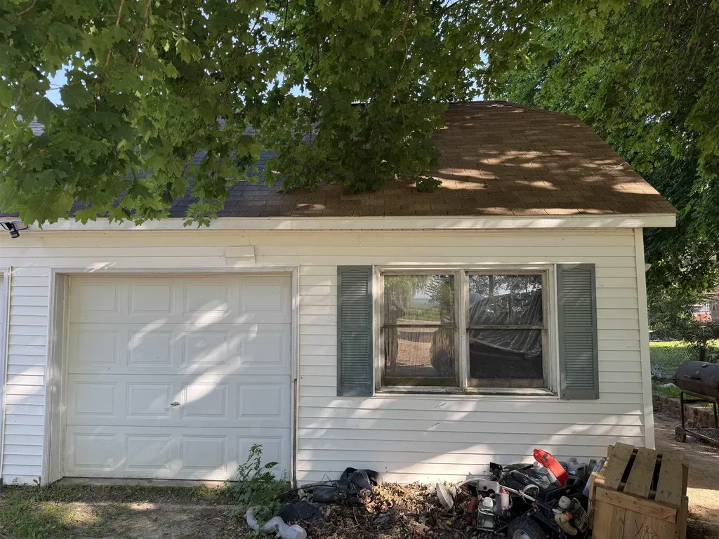 15469 County Home Road E23 Anamosa IA 52205