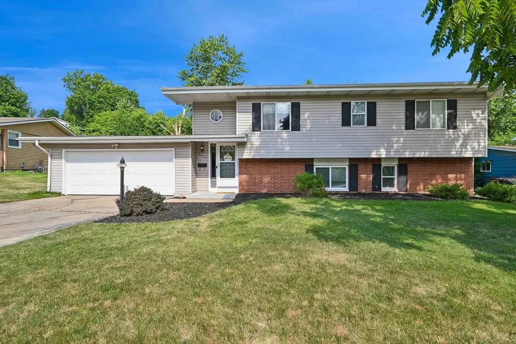 3729 NE Northwood Drive Cedar Rapids IA 52402