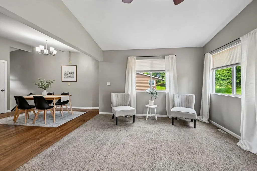 3729 NE Northwood Drive Cedar Rapids IA 52402