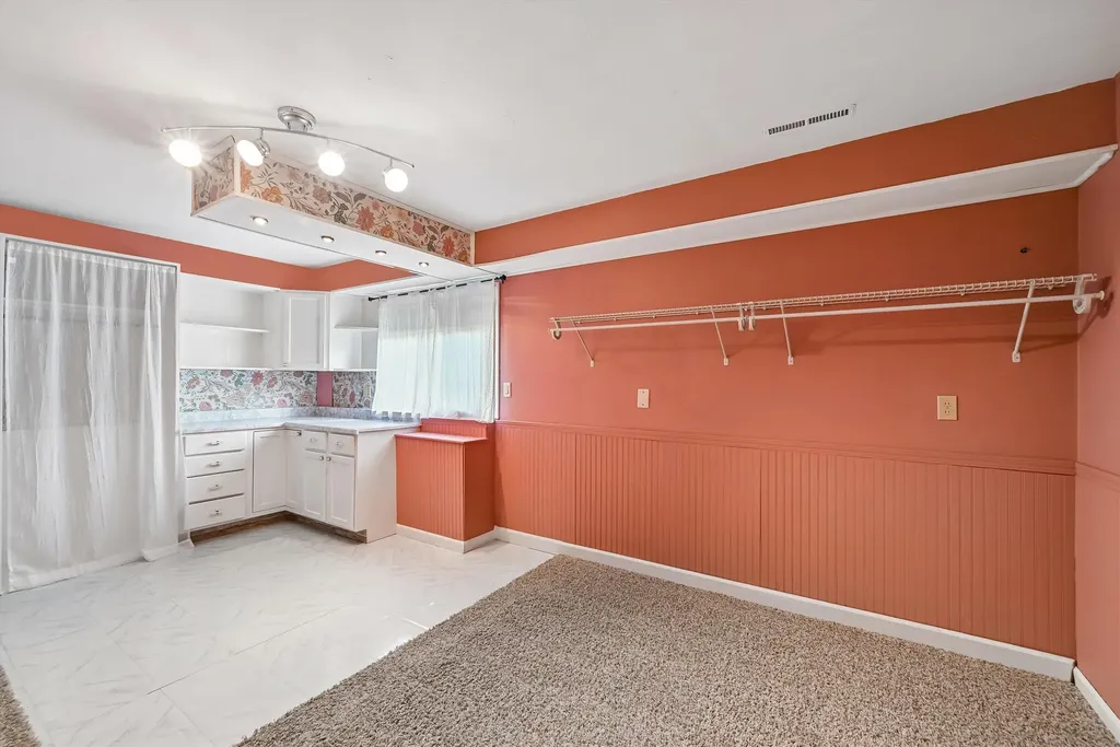3729 NE Northwood Drive Cedar Rapids IA 52402