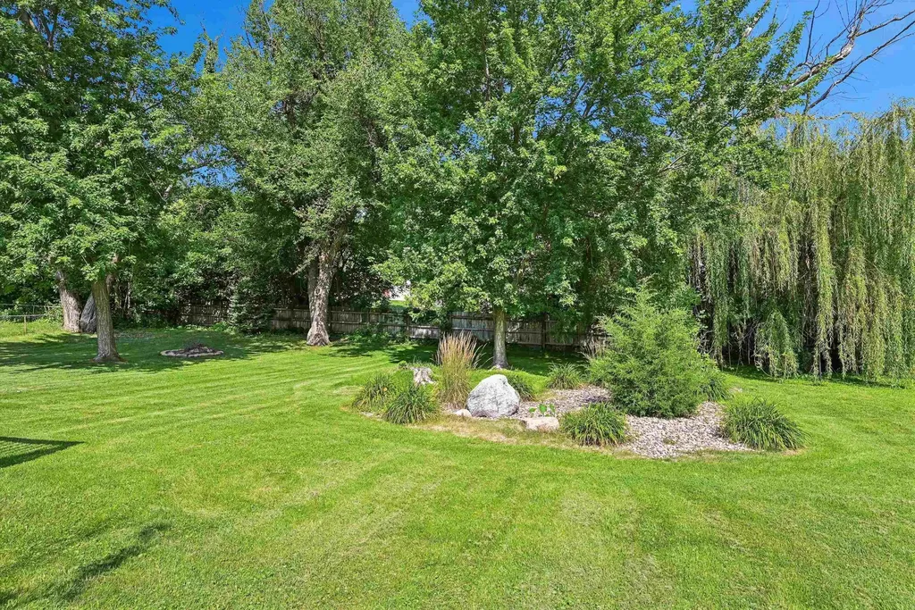 3729 NE Northwood Drive Cedar Rapids IA 52402