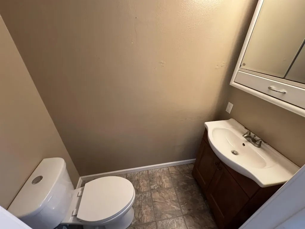 1419 W 2nd Street Cedar Falls IA 50613