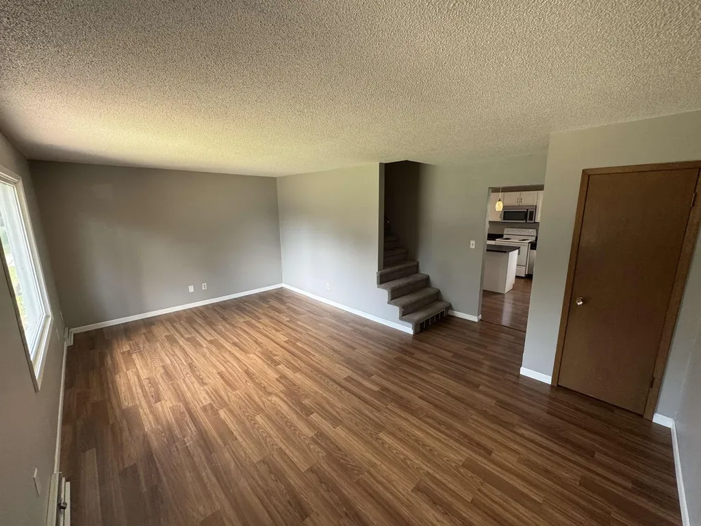 1419 W 2nd Street Cedar Falls IA 50613