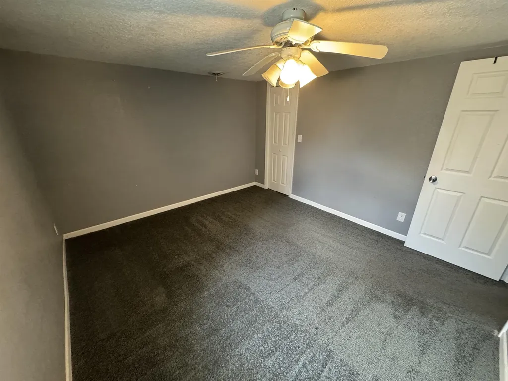 1419 W 2nd Street Cedar Falls IA 50613