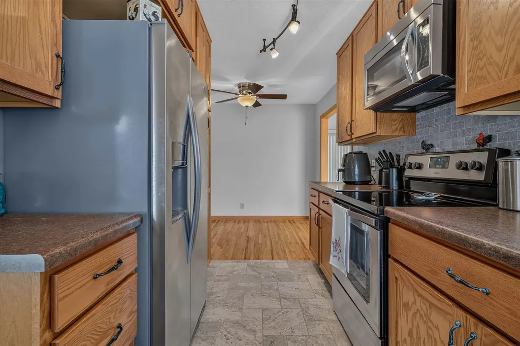 1030 Downing Avenue Waterloo IA 50701