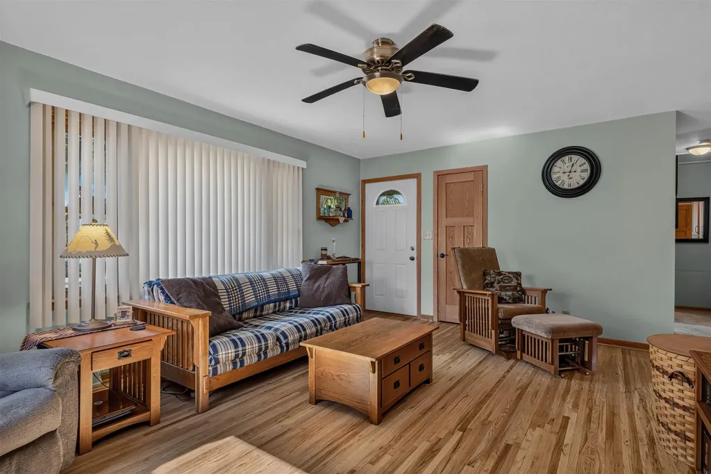 1030 Downing Avenue Waterloo IA 50701