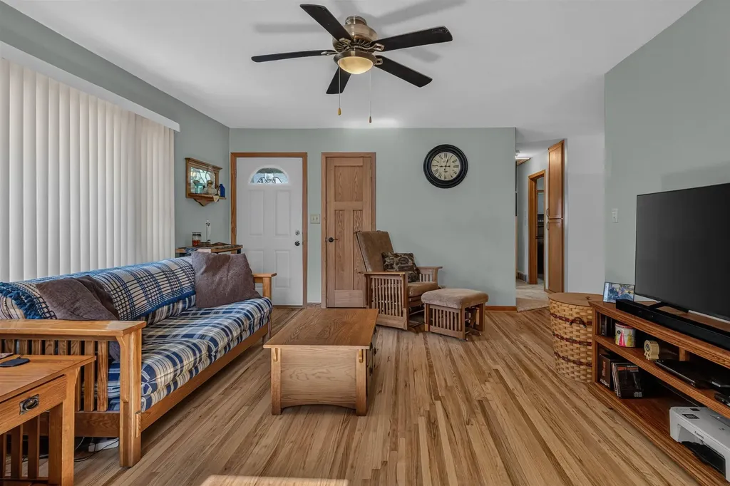 1030 Downing Avenue Waterloo IA 50701